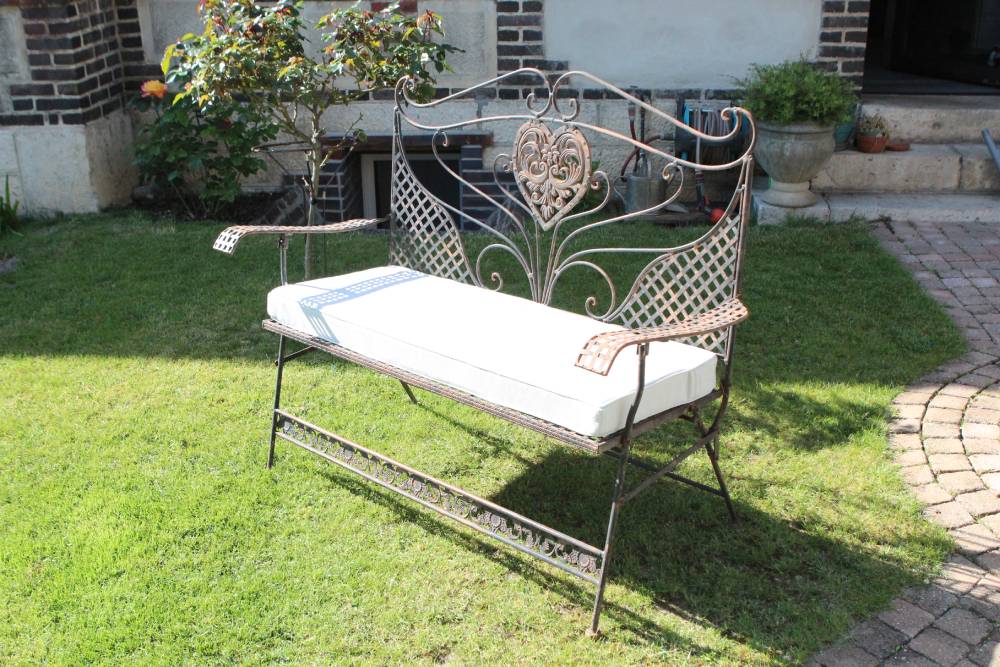 Confection de coussins sur mesure pour extérieur et intérieur