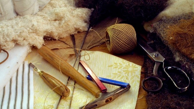 Diagnostic de restauration en atelier — Étoffe & Crin Troyes